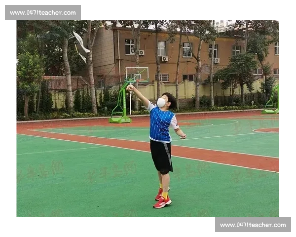 “雨花杯” 航模赛南京开赛：蓝天竞技融文旅